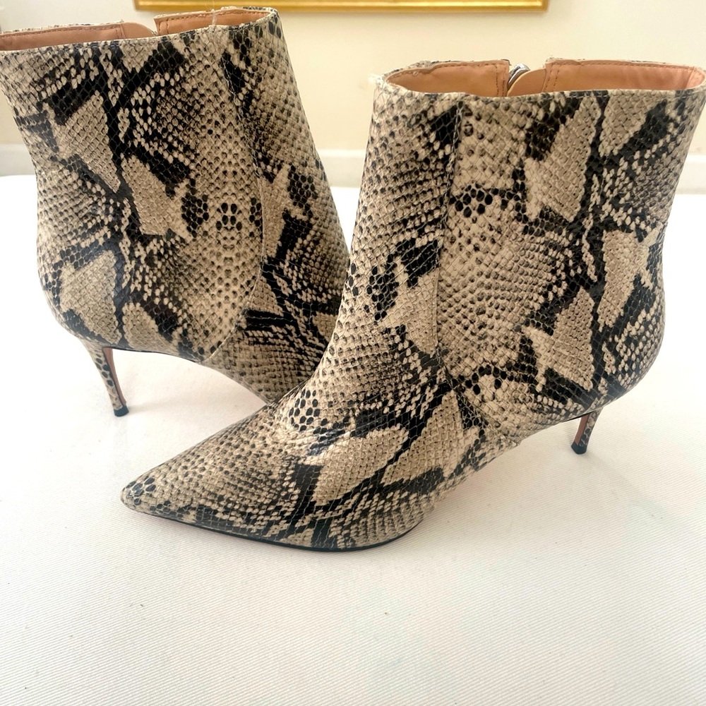 Schutz snakeskin booties size 8 1/2